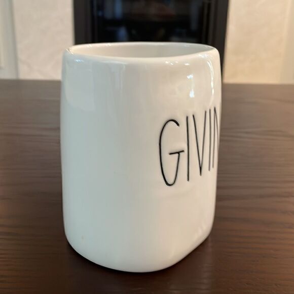 Rae Dunn Artisan Collection ‘Giving’ Mug Excellent Condition Collectable - Picture 2 of 5